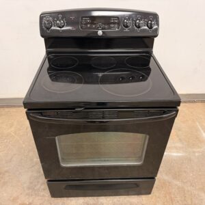 GE 30" Free-Standing Electric Range